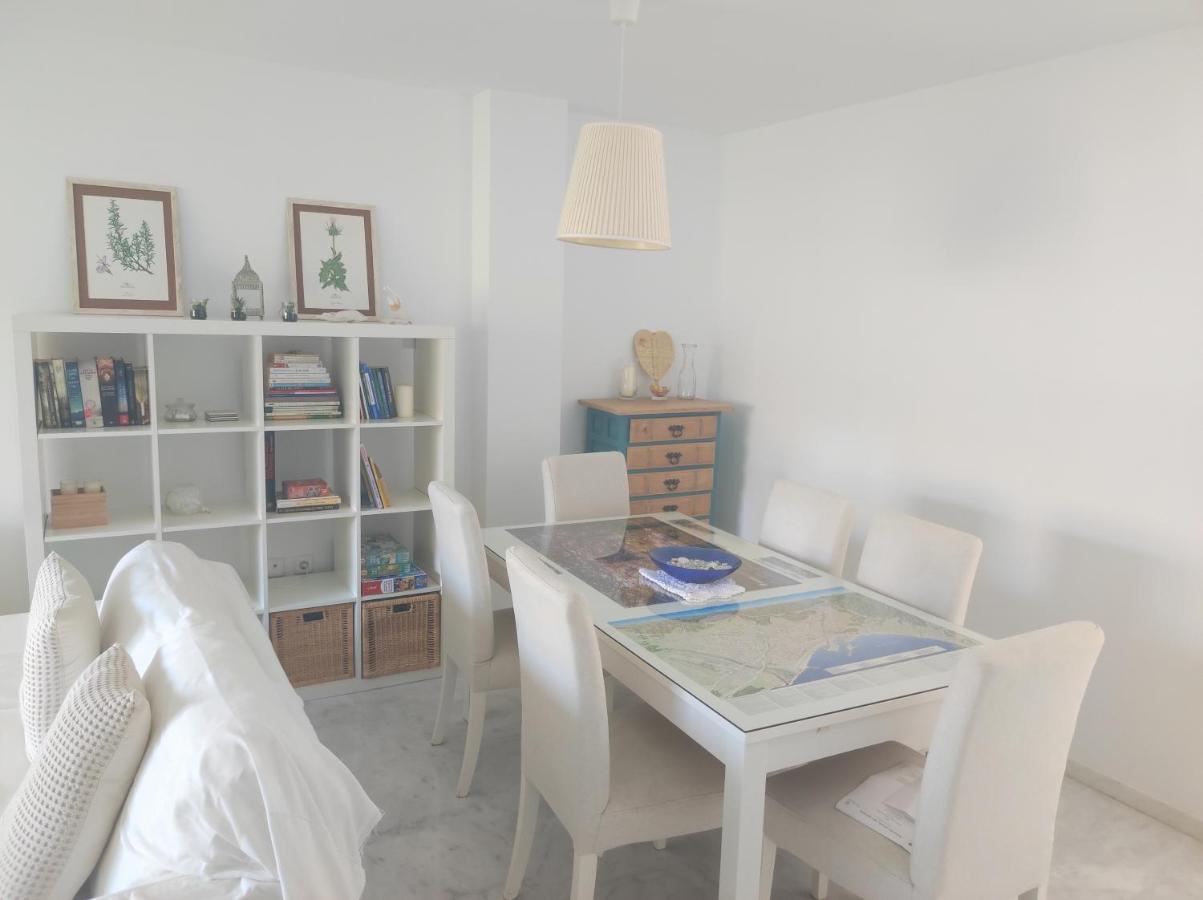 Luz Blanca-Wifi-Beach-Parking マラガ エクステリア 写真