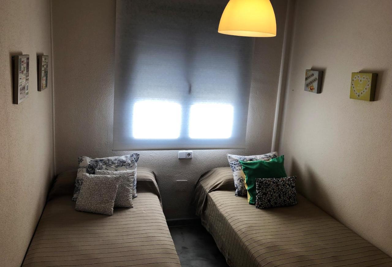 Luz Blanca-Wifi-Beach-Parking マラガ エクステリア 写真